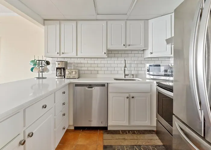 Spacious 2-bedroom On 43rd Street Perfect For Families In Ocean * Ocean Stadt